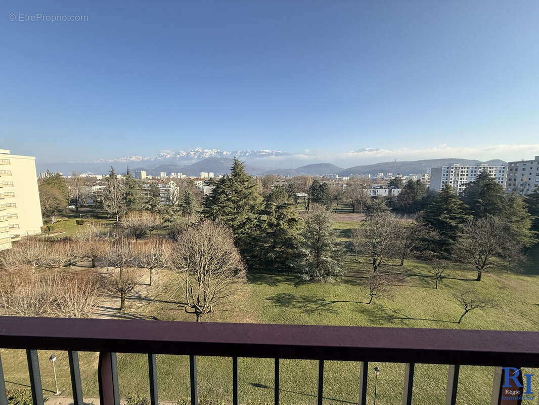 Vue sur le Parc et les Massifs - Appartement à ECHIROLLES