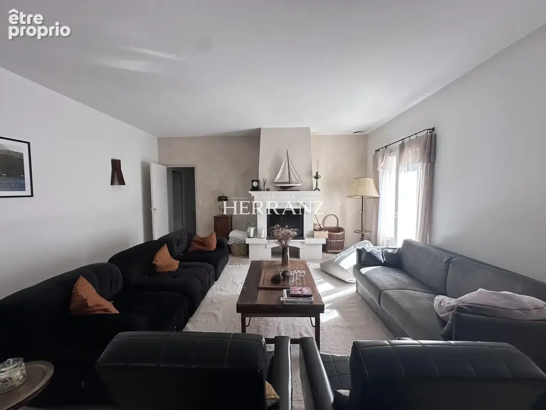 Maison contemporaine, beaux volumes, 5 chambres sans travaux - photo 1