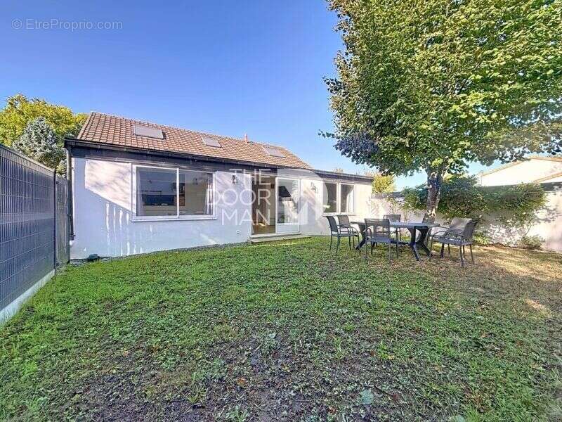 Maison à LES SORINIERES