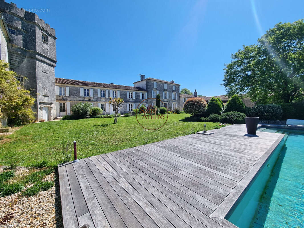 Maison 300 m² à L'isle-D'espagnac  - photo 2
