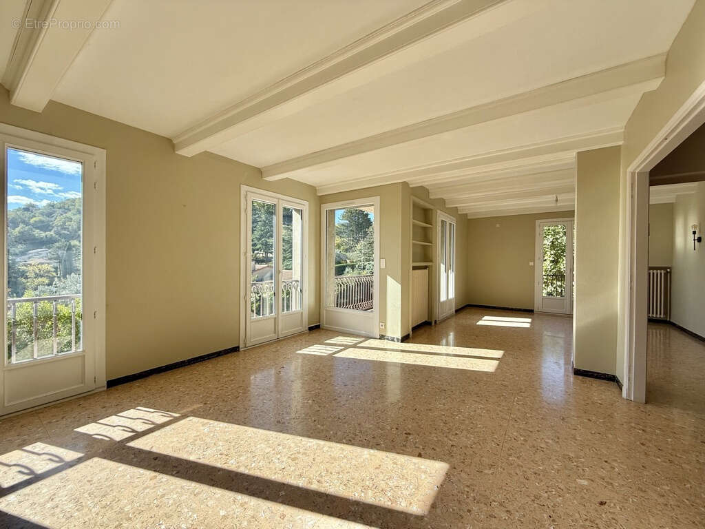 Maison à SAINT-PERAY