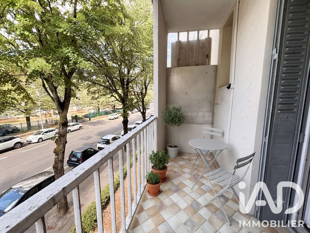 Appartement 65 m² à Venissieux  - photo 8