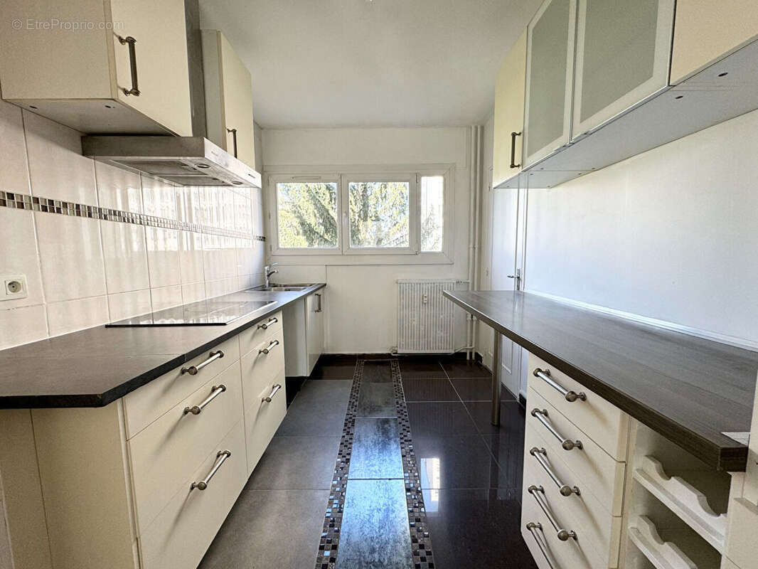 Appartement à LE PONT-DE-CLAIX