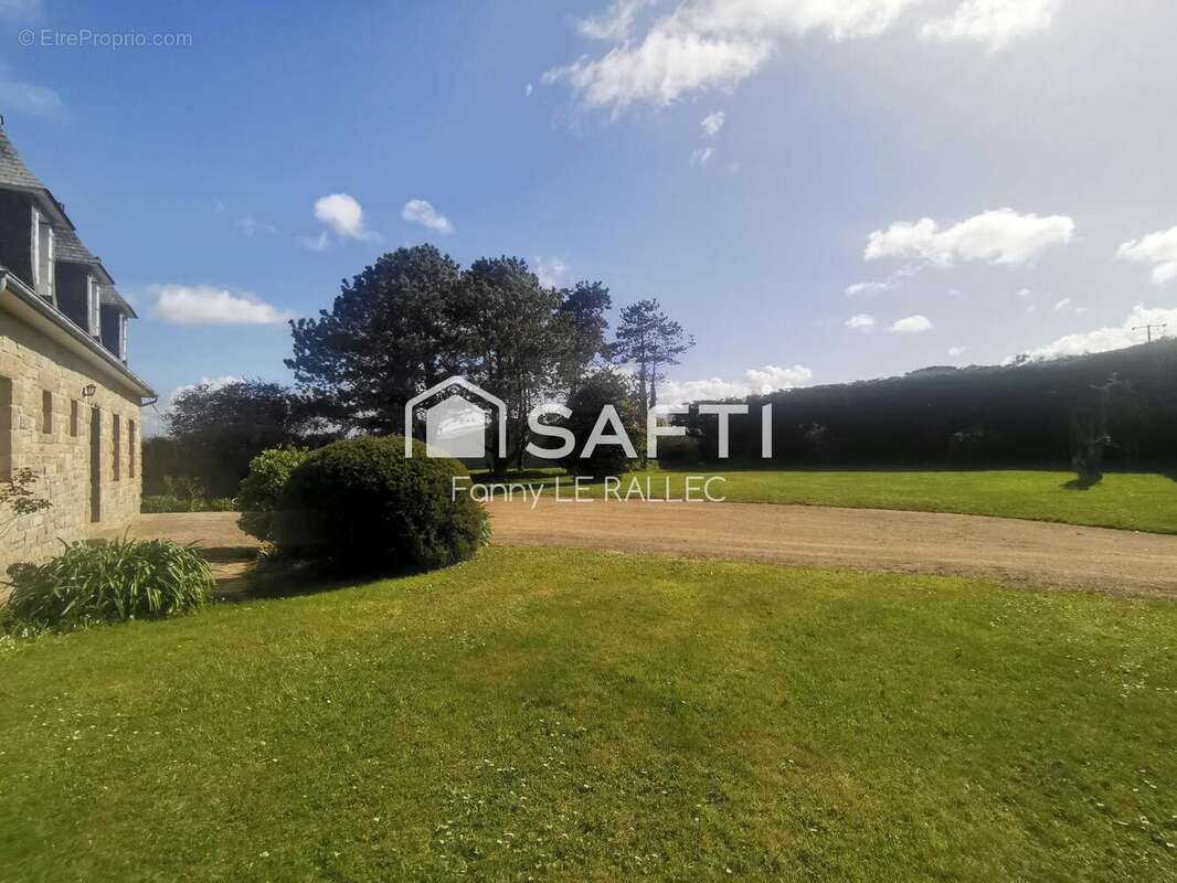 Maison 154 m² à Plougrescant  - photo 2