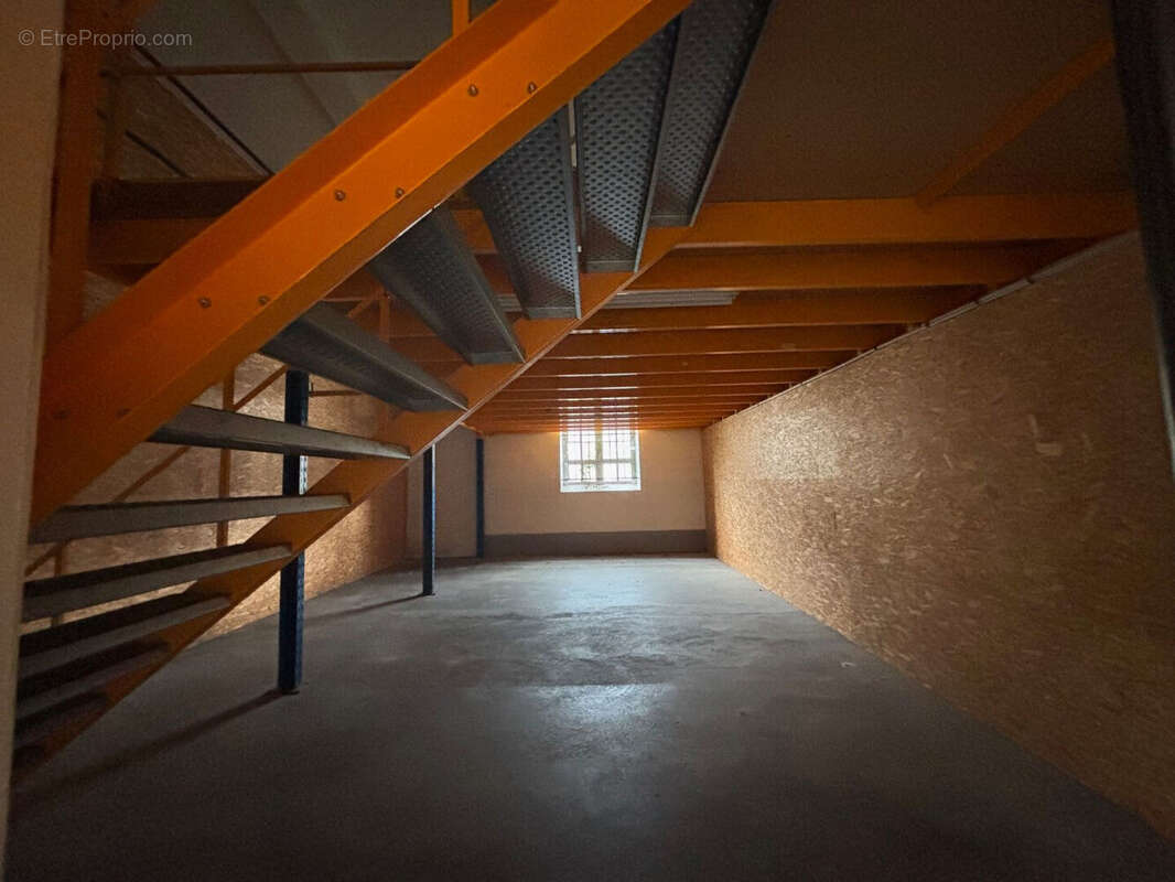 Commerce à FOURCHAMBAULT