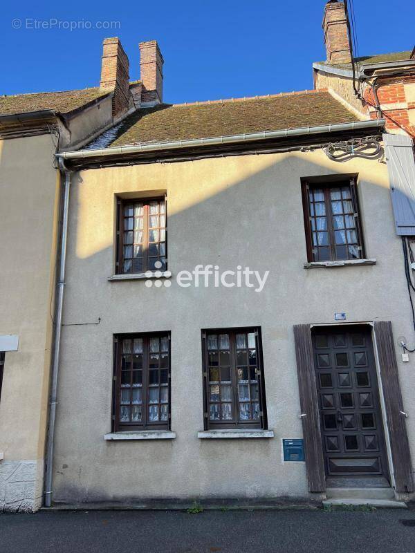 Maison à LONGNY-AU-PERCHE