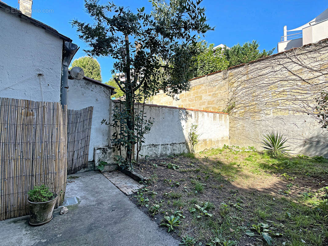 Bordeaux St-Genès appartement en rez-de-jardin avec extérieur privatif de 50 m2 - photo 3