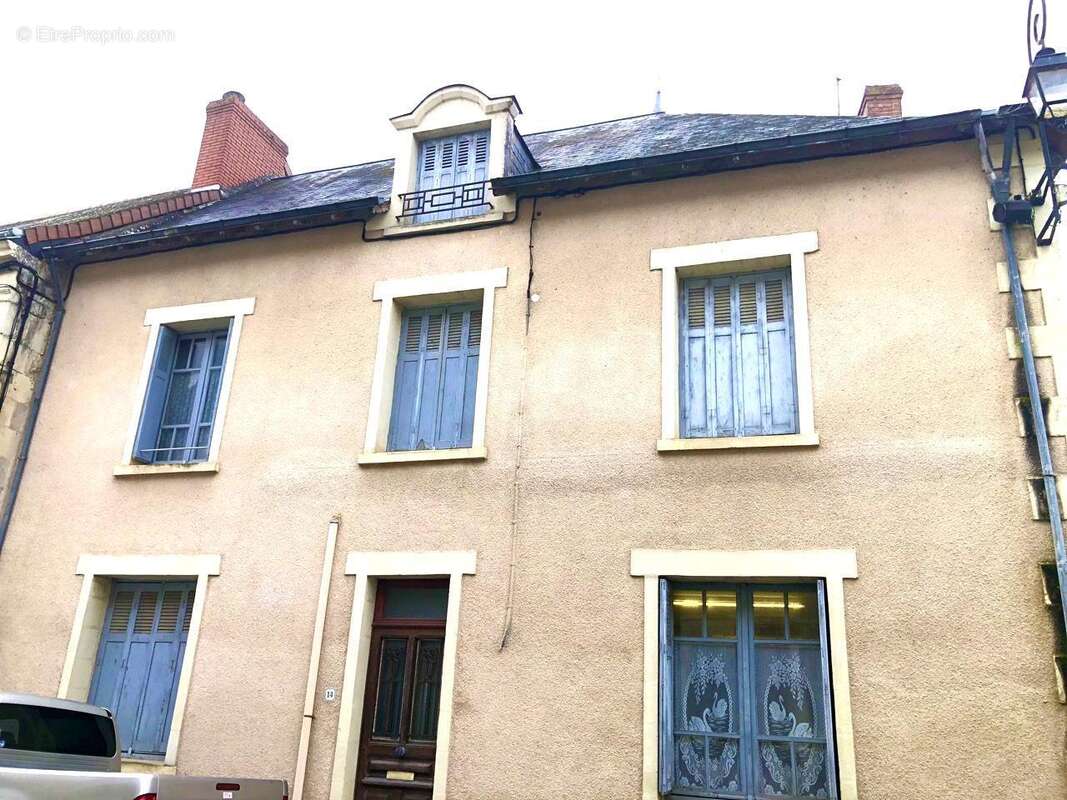 Maison à LESIGNY