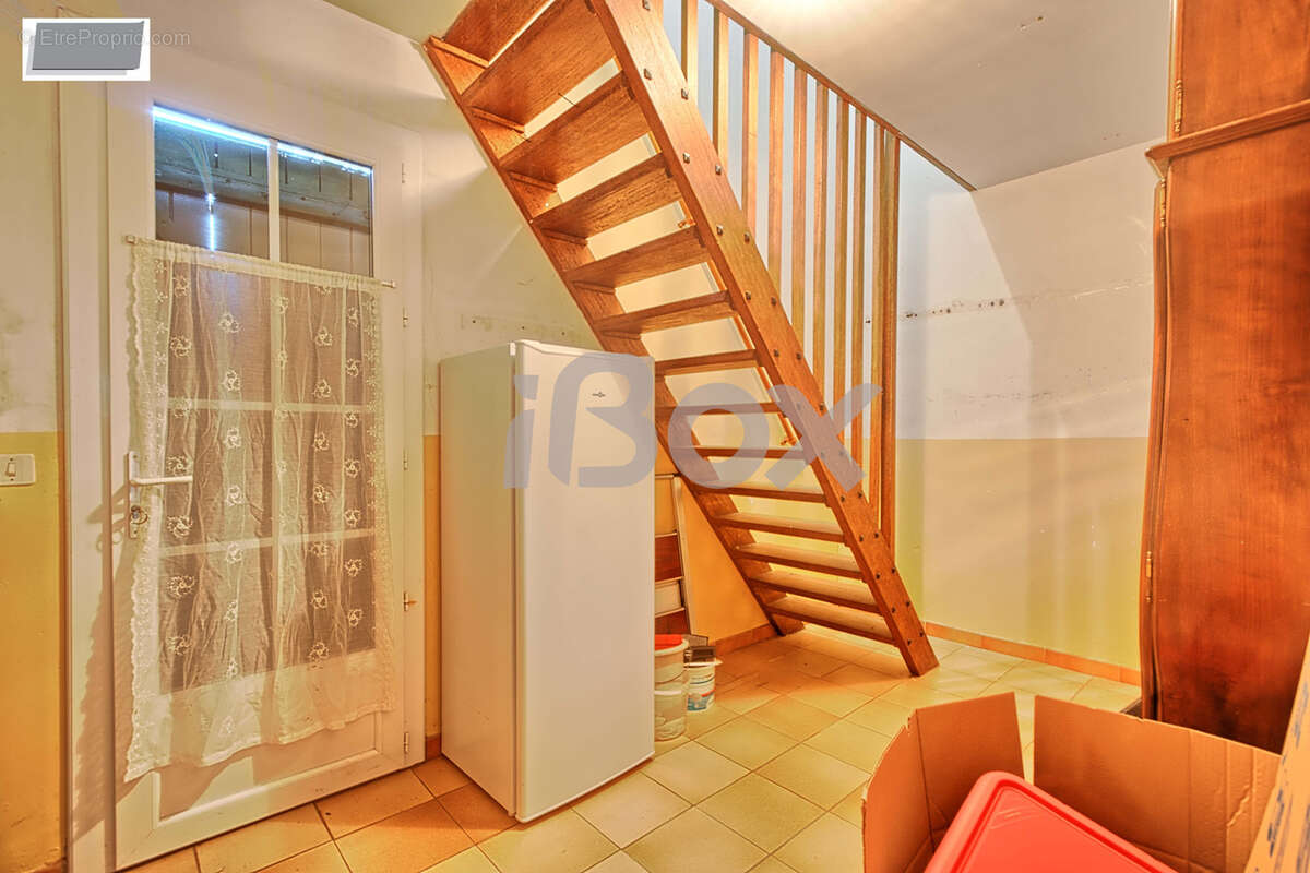 Maison à SOLLIES-TOUCAS
