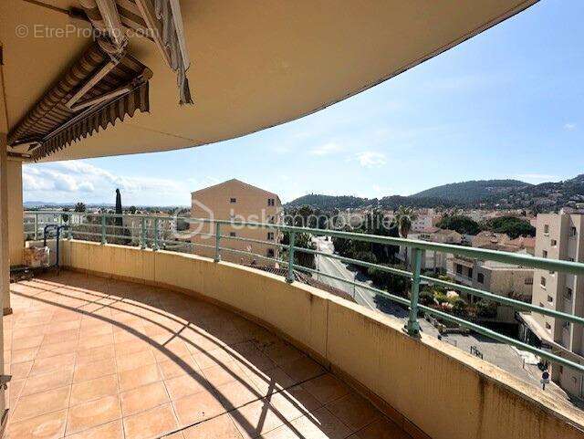 Appartement à HYERES