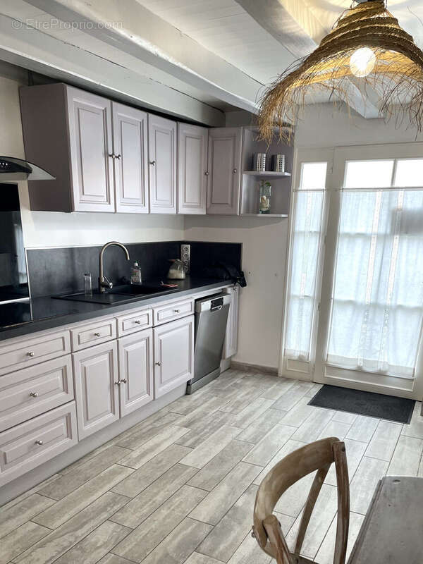 Maison 68 m² à Saint-Clement-Des-Baleines  - photo 2