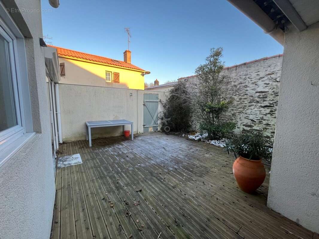 Maison à LES BROUZILS