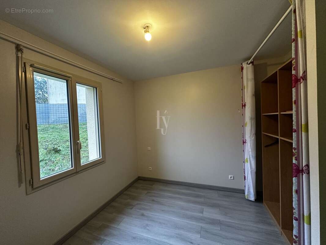 Maison à SAINT-GERMAIN-LES-BELLES