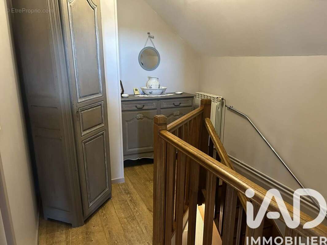 Maison 84 m² à Nohant-En-Gracay  - photo 8