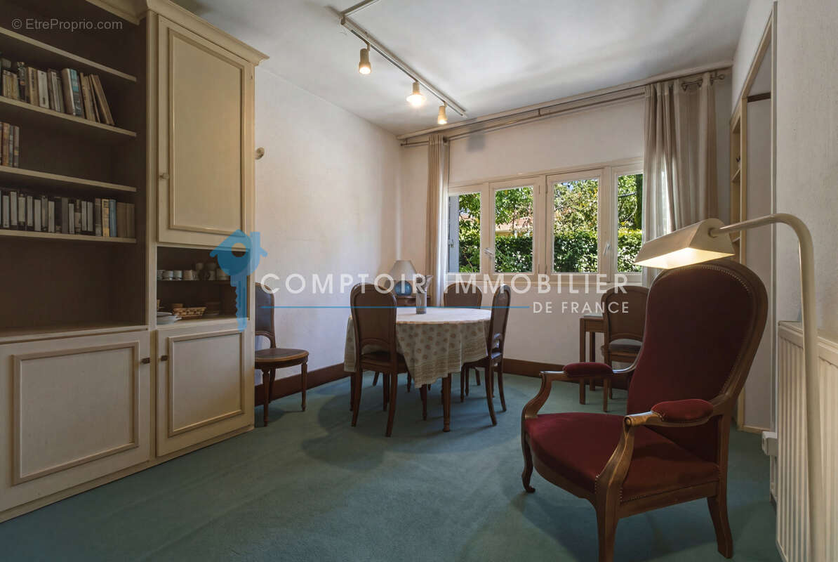 Maison à MEYLAN