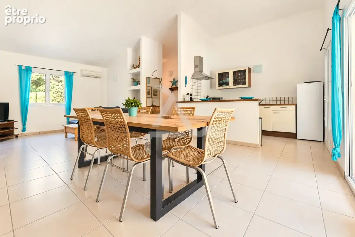 Dans cadre privilégié villa t4 de 96 m2 à 2 km des plages et 3 min de sainte-lucie de porto-vecchio - photo 5
