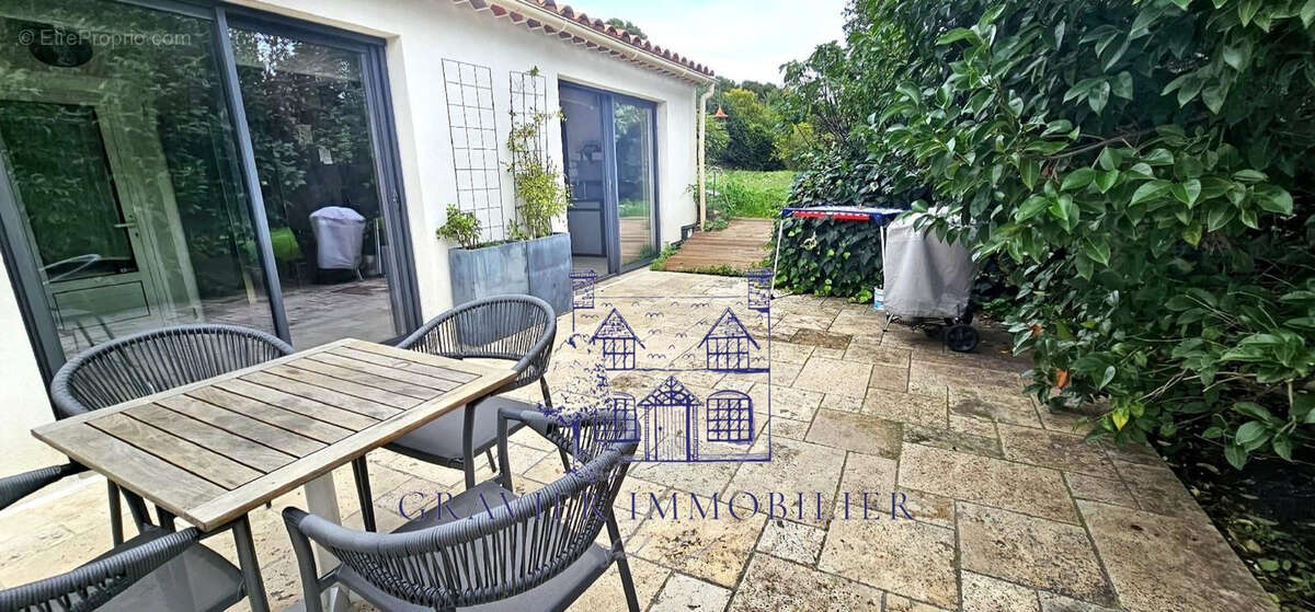 Maison à LA CADIERE-D&#039;AZUR