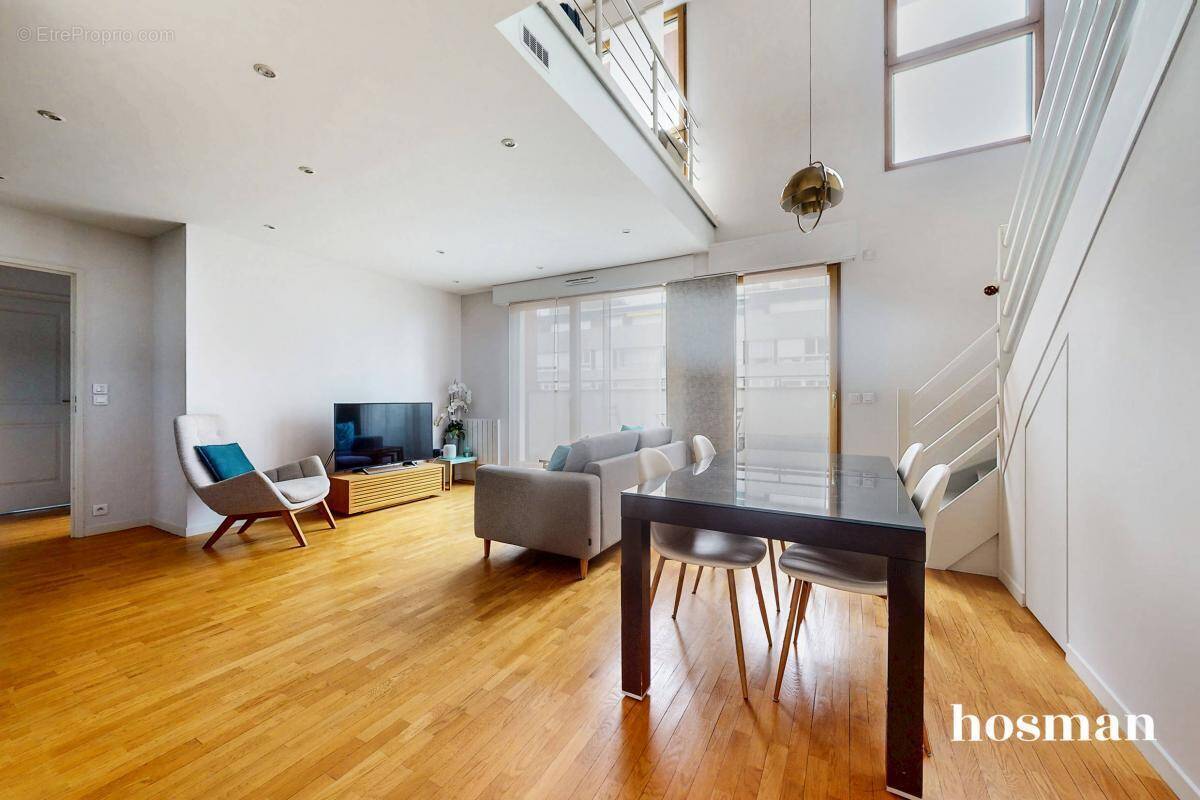 Appartement à COURBEVOIE