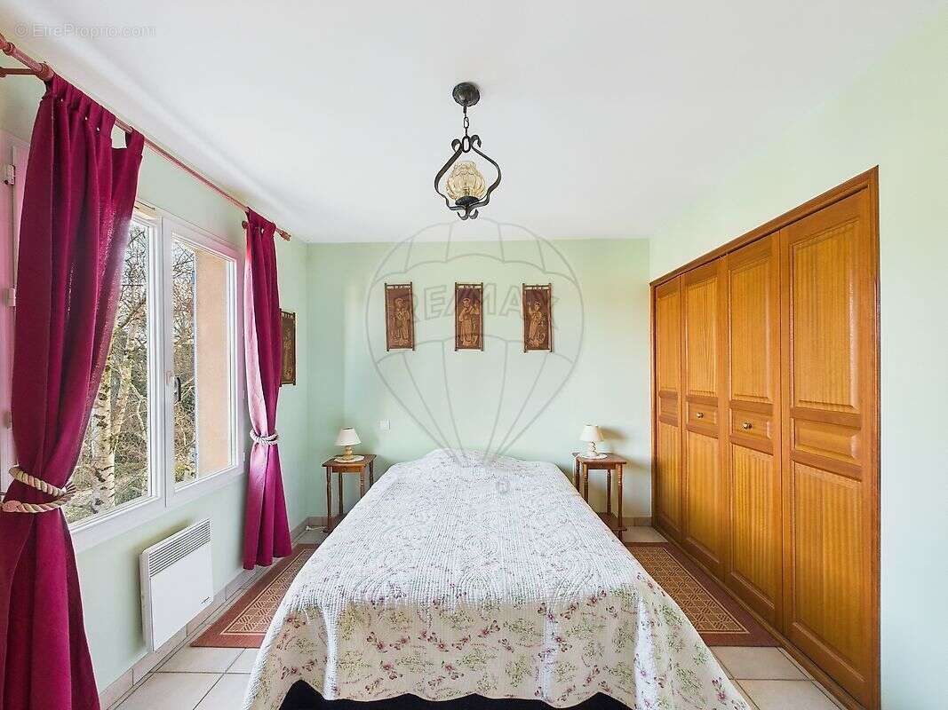 Maison à LES MATHES