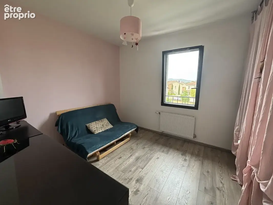 Maison récente 5 chambres - coeur Craponne - photo 10