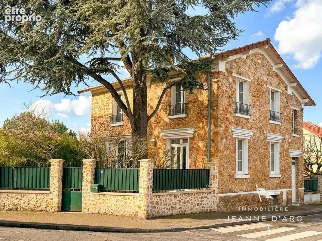 Le chesnay - saint antoine -  maison 150m²,  7p 4c 1b - photo 13