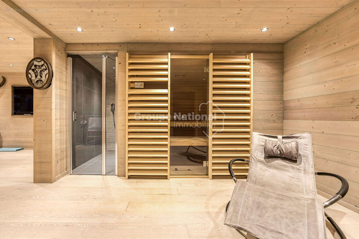 Maison à DEMI-QUARTIER