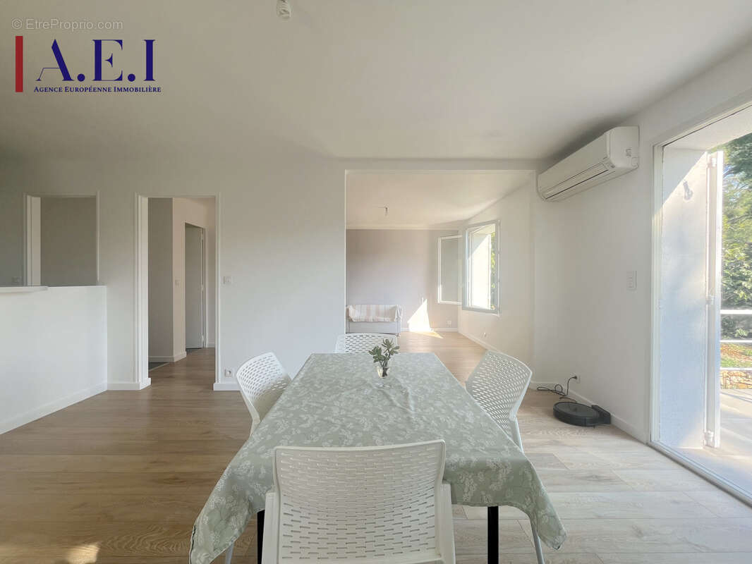 Maison à LA CADIERE-D'AZUR