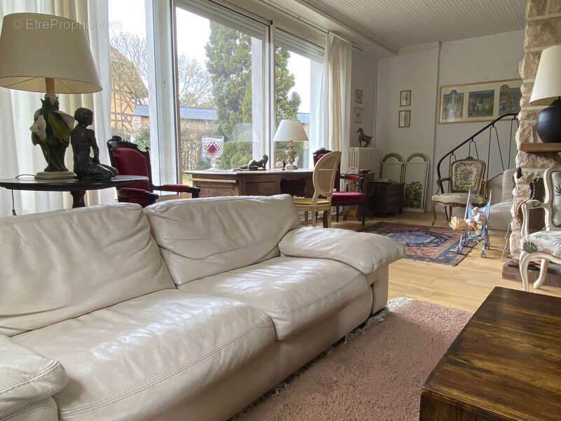 Maison à LA SAUSSAYE