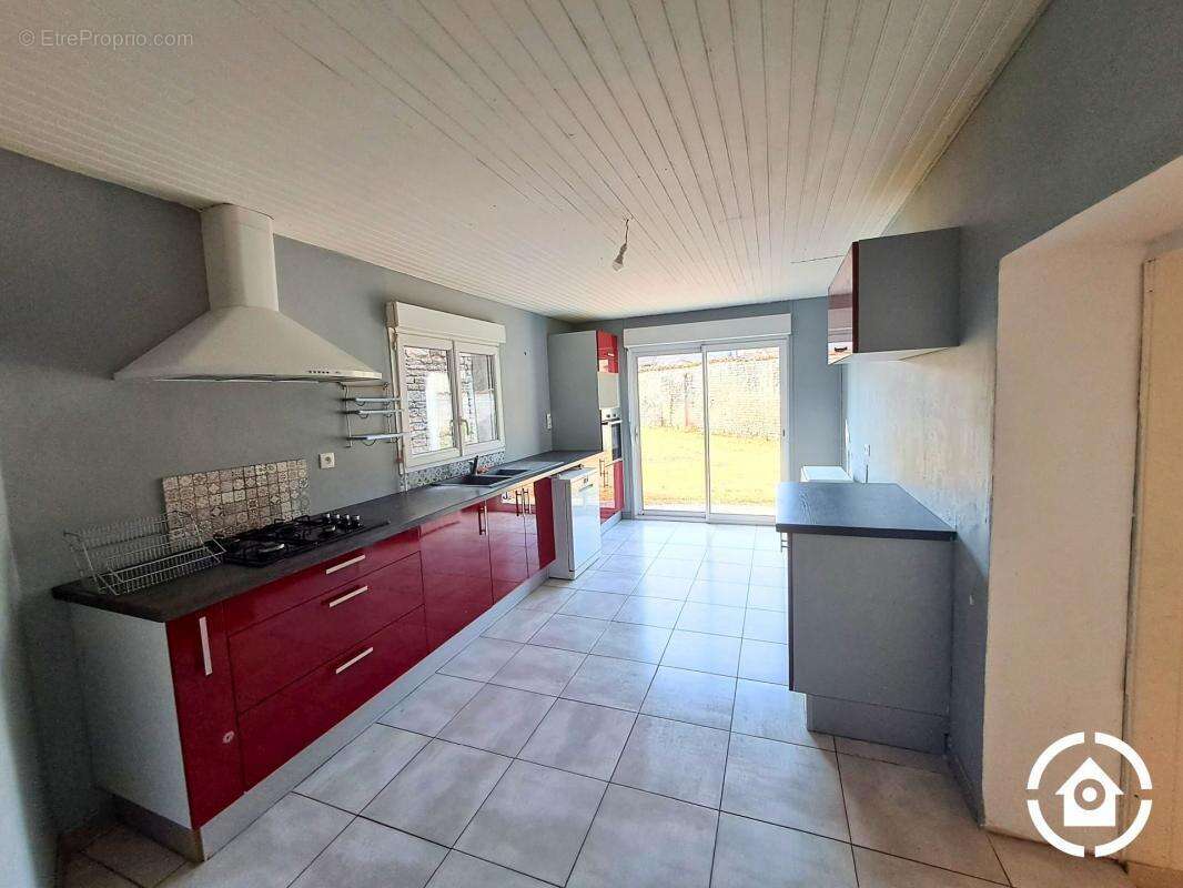 Maison à SAINTE-SEVERE