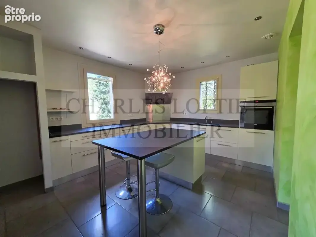 Maison et grange sur terrain de plus 6000 m² - photo 10
