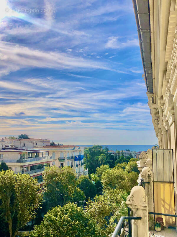 Palais bourgeois en dernier étage vue mer - photo 8