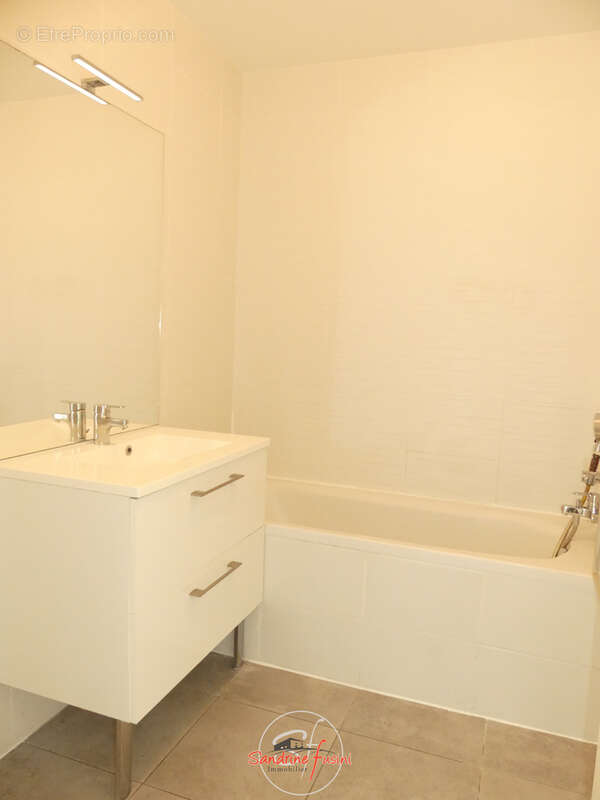 Appartement à GATTIERES