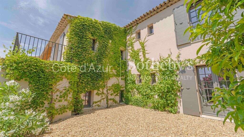 Bastide provençale contemporaine avec vue dégagée à pied du village de Gassin, piscine et studio - photo 18