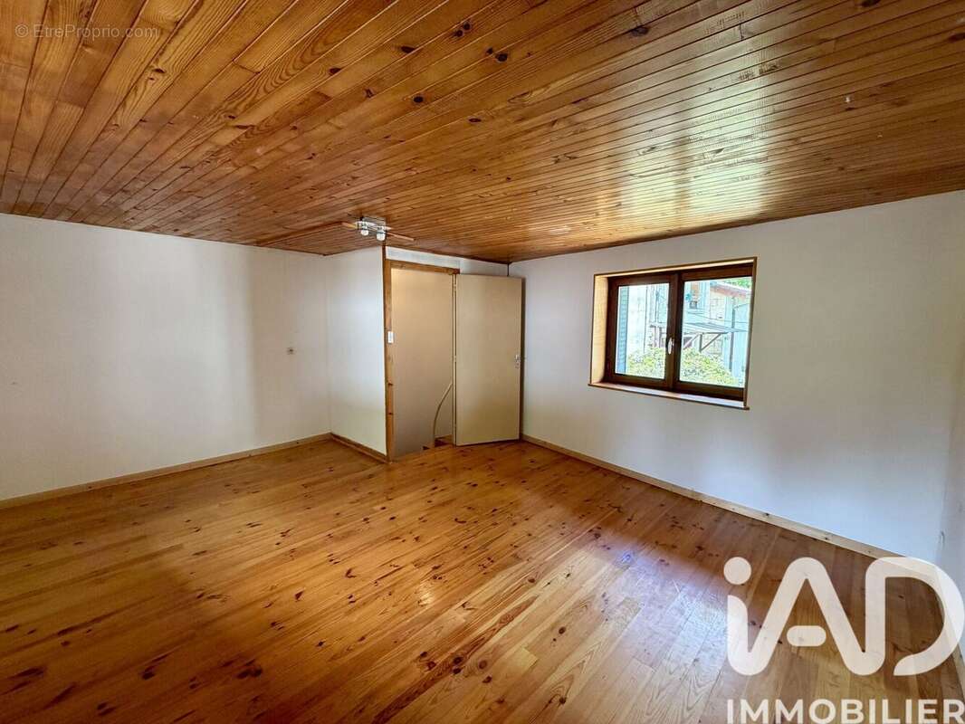 Photo 5 - Maison à JUJURIEUX