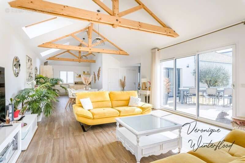 Maison à GROSSOEUVRE