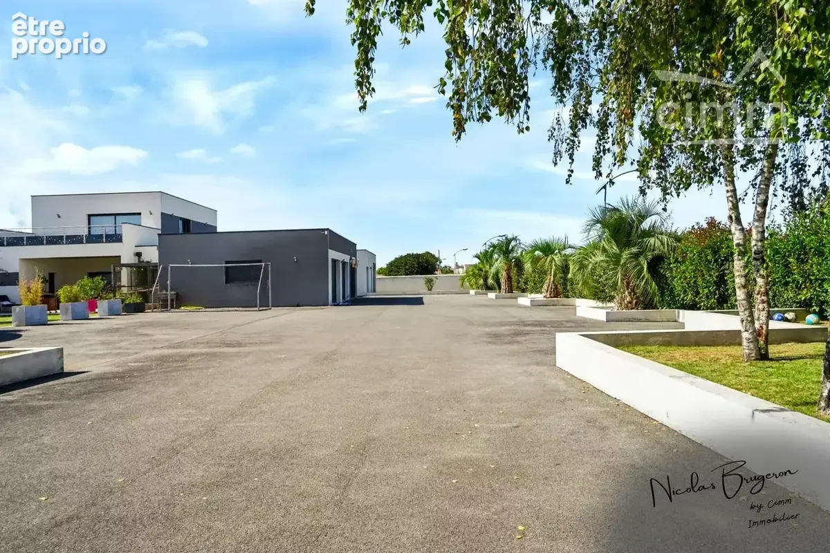 Propriété contemporaine – 374 m² habitables + espace piscine intérieure de 163 m² – Nieulle-sur-Seudre - photo 2