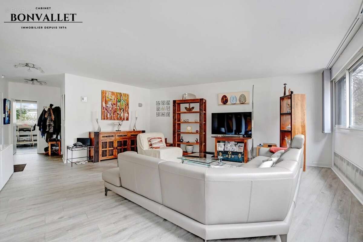 Appartement à PARIS-15E