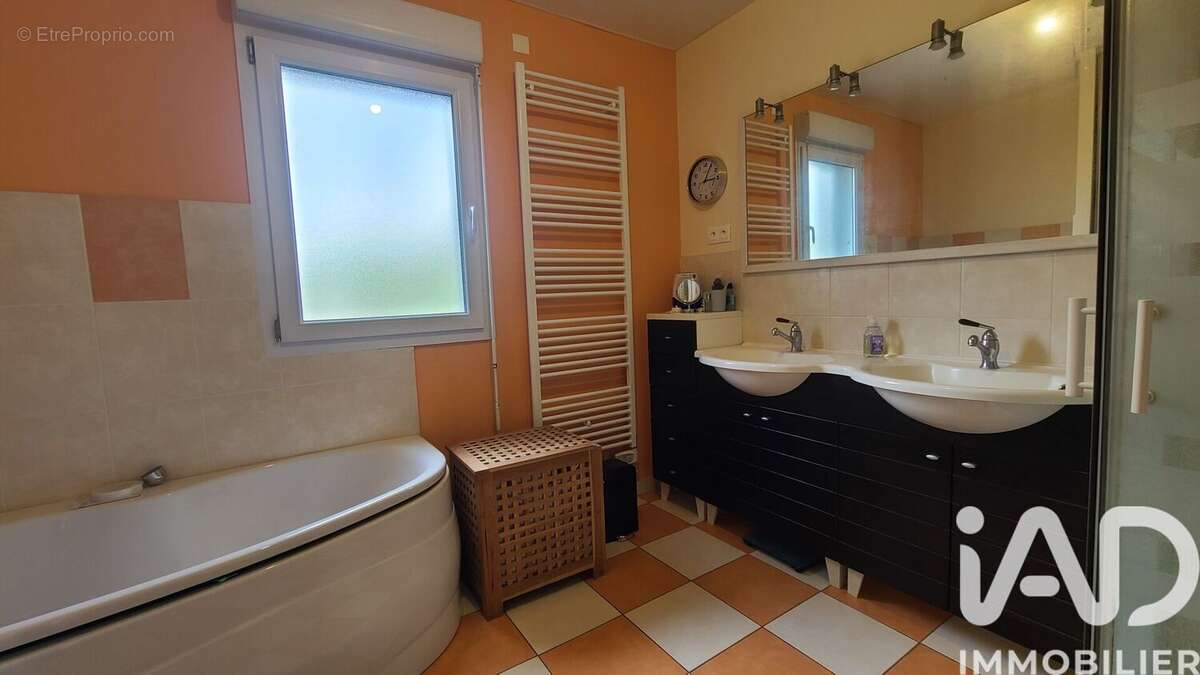 Photo 9 - Maison à ALLONNES