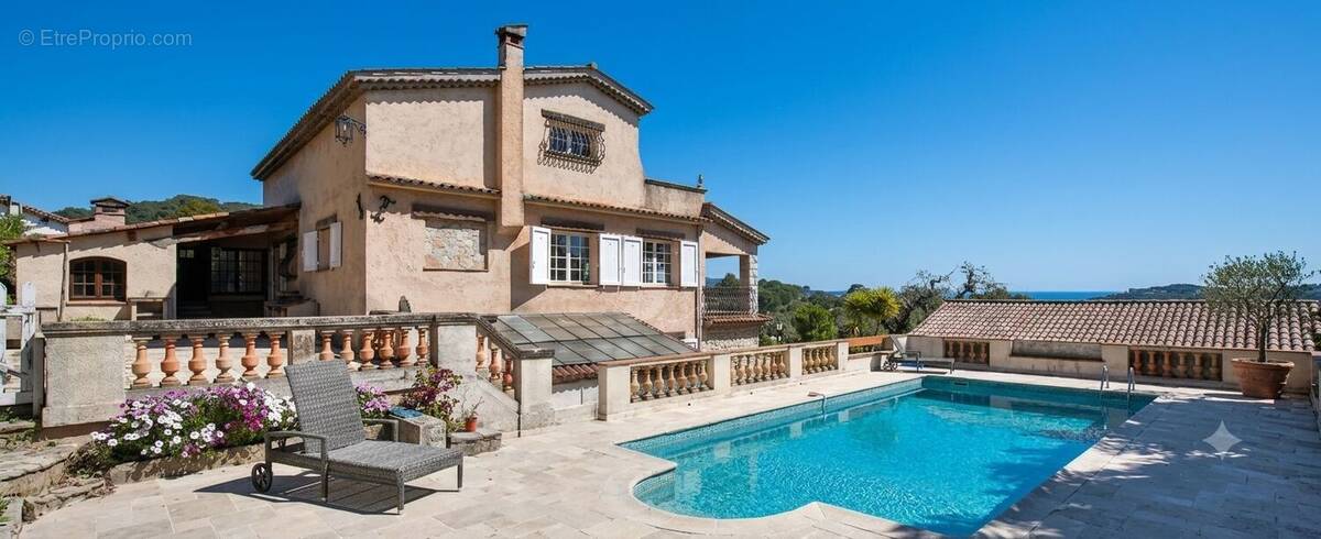 Maison à MOUGINS