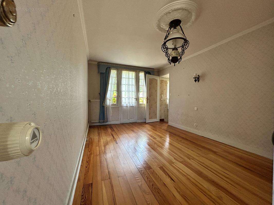 Charmante maison ancienne a raffraichir avec beaucoup de possibilites ! - photo 14
