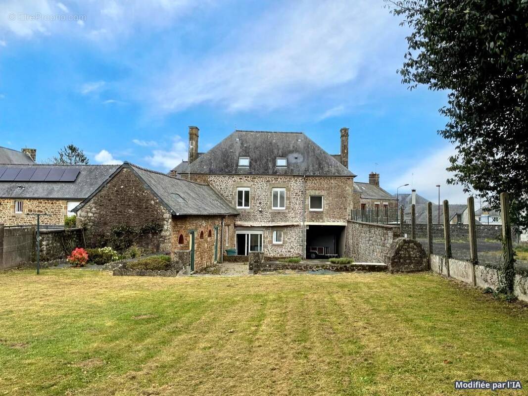 Maison à LARCHAMP