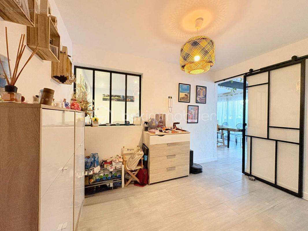 Appartement à VENCE