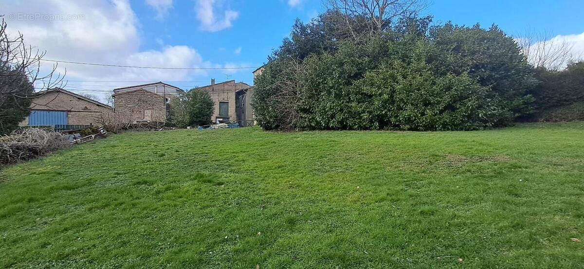 Photo 1 - Appartement à BOUT-DU-PONT-DE-LARN