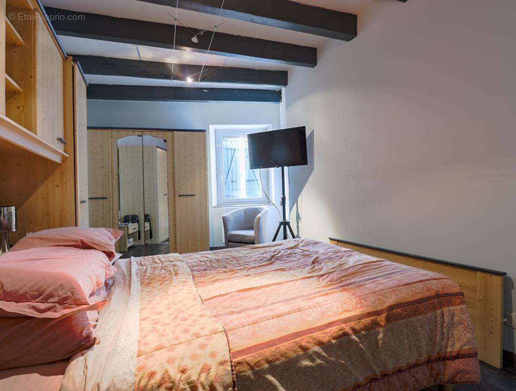 Maison à AIGUEFONDE