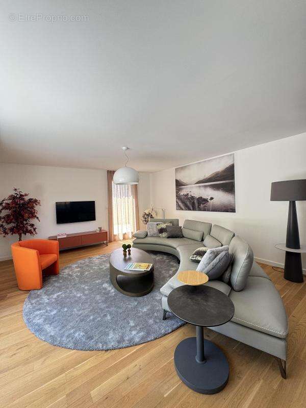 Appartement à COLLONGES-AU-MONT-D'OR