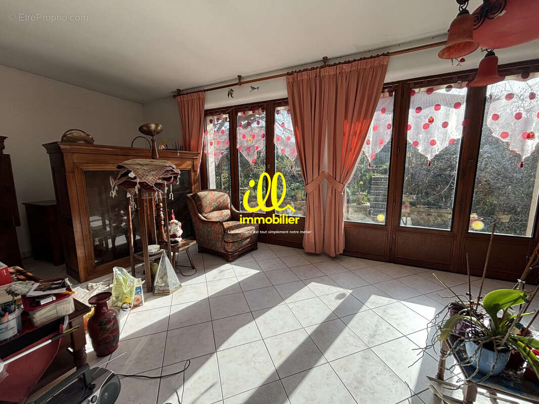 Maison 93 m² à Charleville-Mezieres  - photo 3