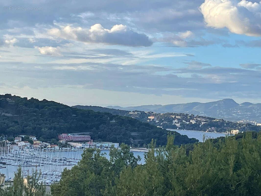 Appartement à SAINT-MANDRIER-SUR-MER
