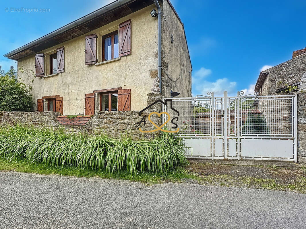 Maison à ISSERTEAUX