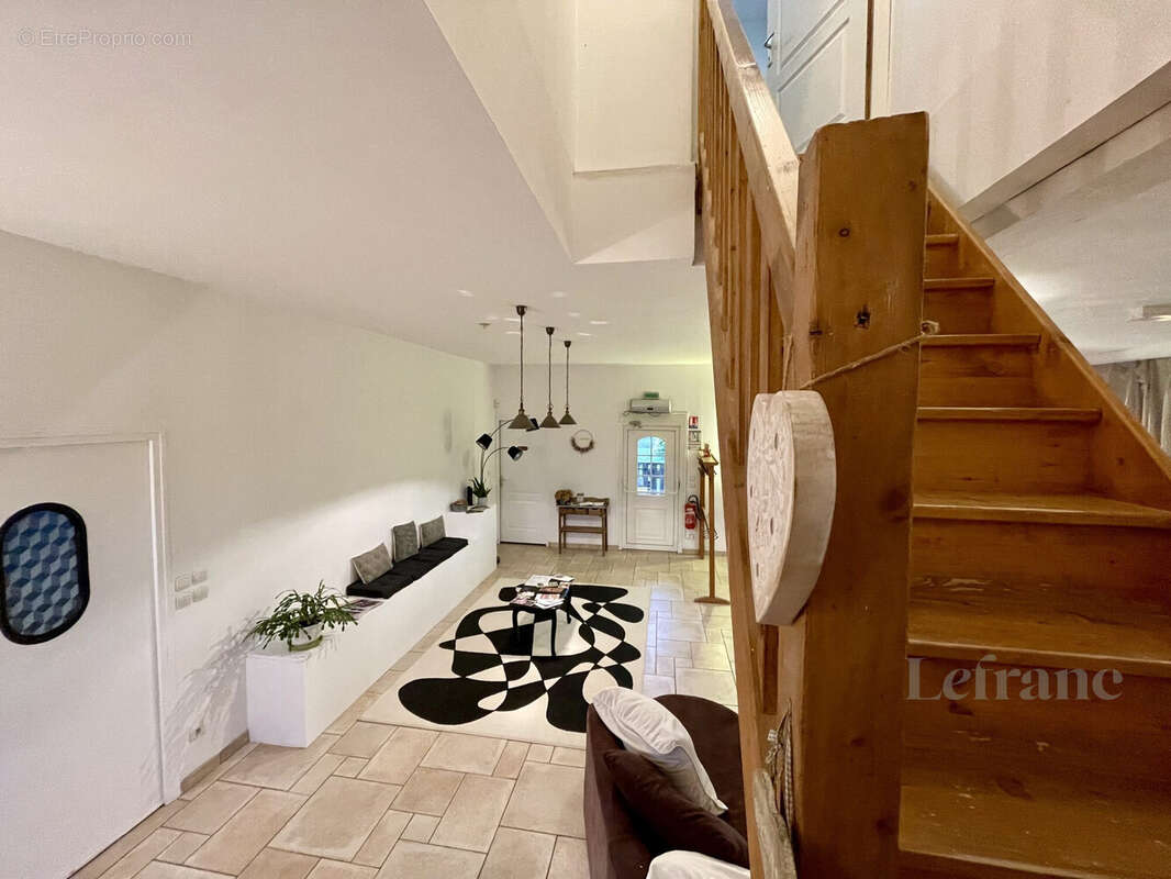 Maison à NANTEAU-SUR-ESSONNE