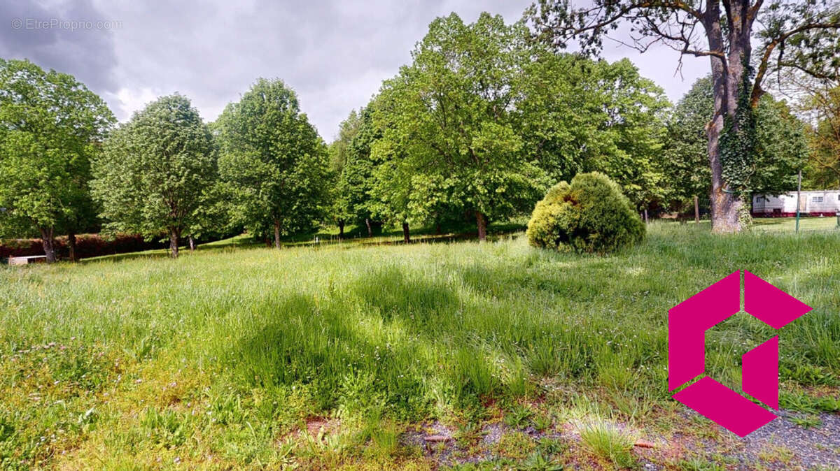 Terrain à ISSOIRE